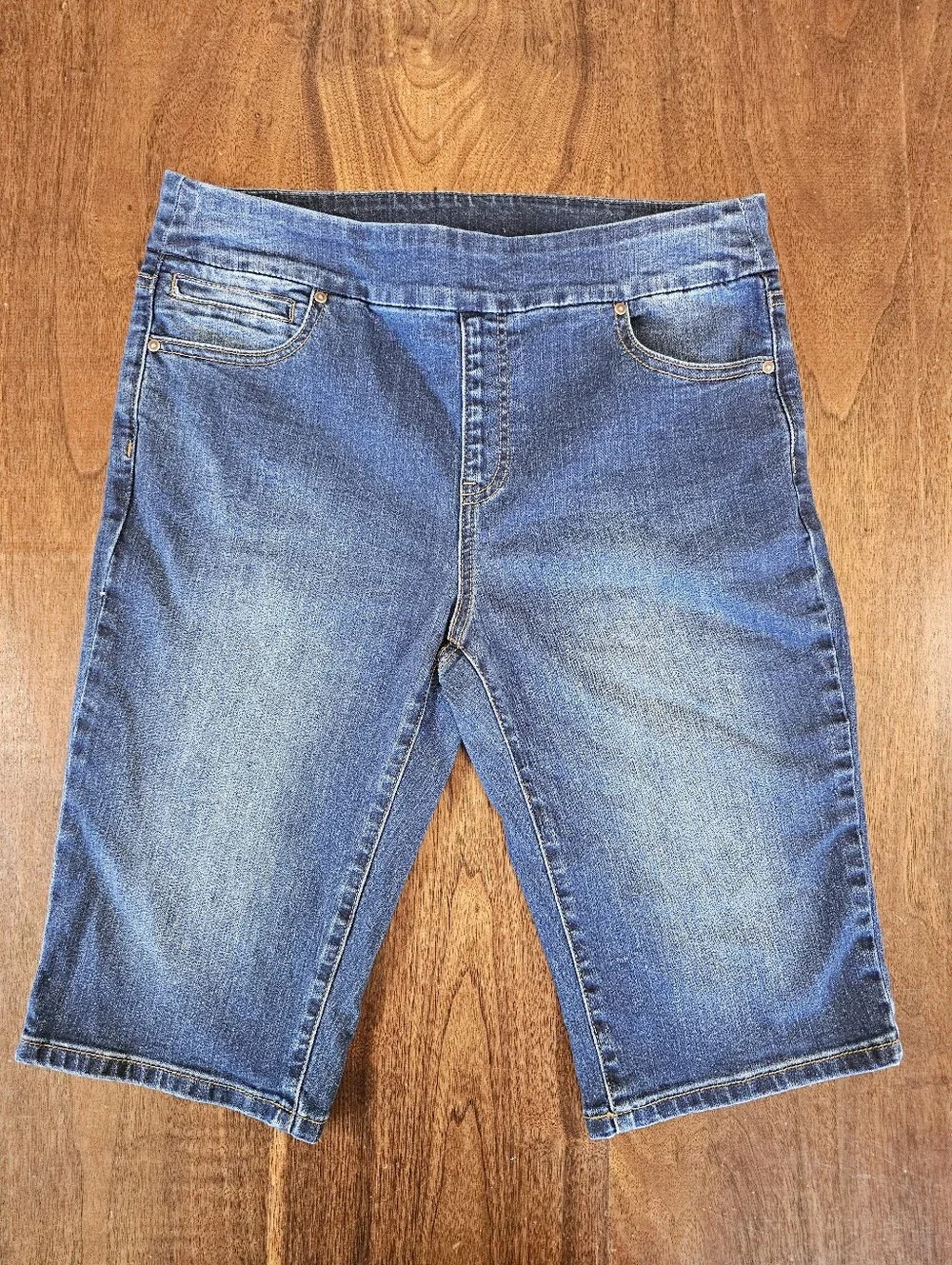 Women's Westbound Denim Long Shorts Stretchy Dark Blue Wash Size 10